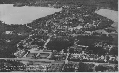 Datei:400px-Luftbild bahnhof1930.jpg